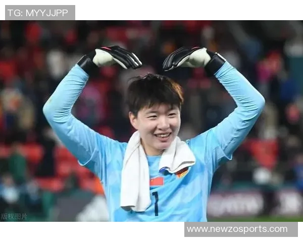 中国女足半场落后苏格兰三球张琳艳破门朱钰遭遇两次吊射失误